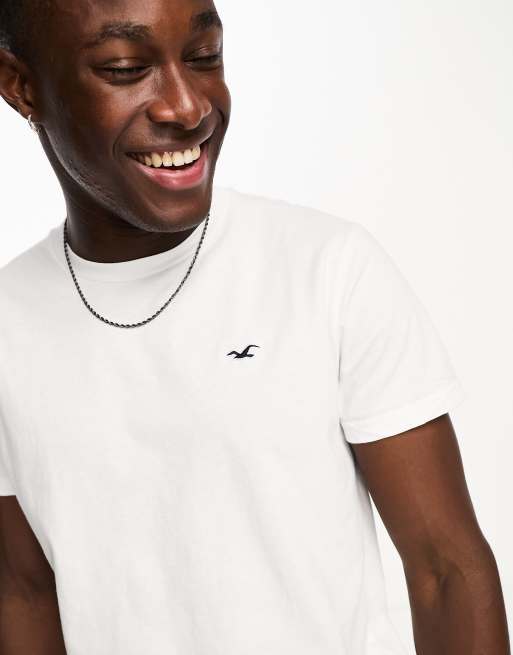 Camiseta blanca con logo de gaviota y cuello redondo de Hollister