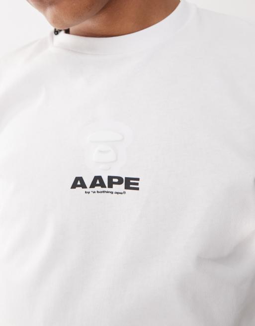 Camiseta blanca con logo estampado en la espalda de AAPE BY A BATHING APE®, 4 de 4