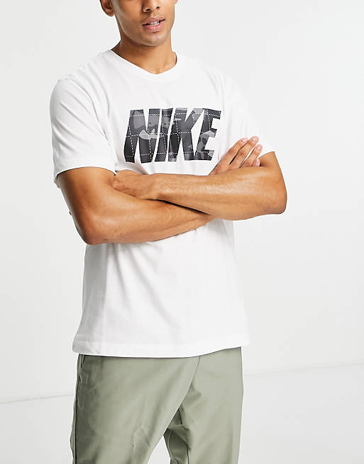 Hombre Tops | Camiseta blanca con logo gráfico con diseño de camuflaje Dri-FIT de Nike Training - JD09007
