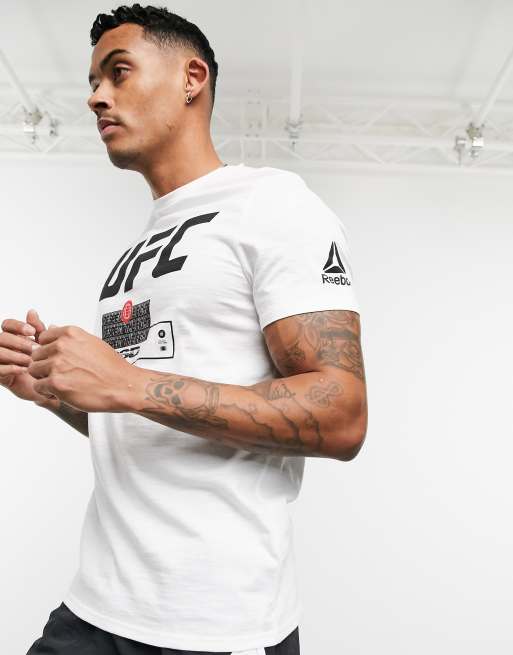 Camiseta blanca UFC de Reebok |