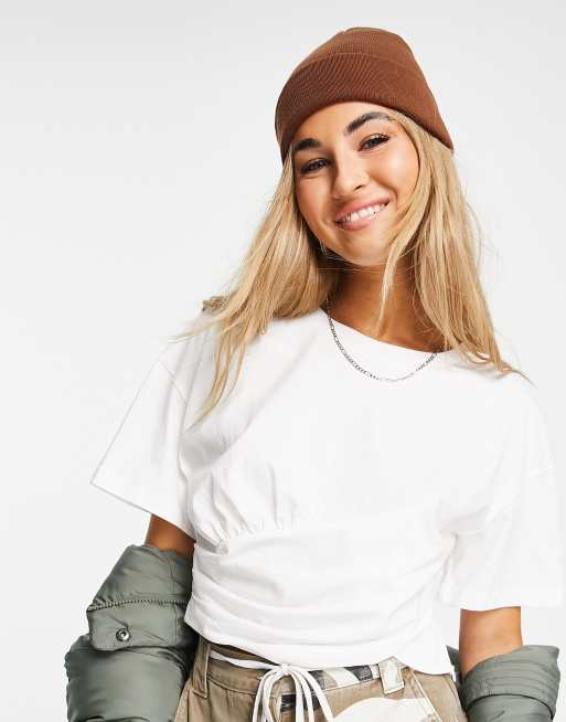 Camiseta blanca con parte delantera fruncida de Urban Revivo