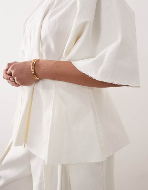 Camiseta blanca con pliegues y cintura entallada de ARRANGE Curve (parte de un conjunto), 3 de 4