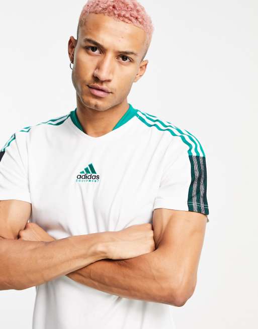 Camiseta adidas blanca store y verde