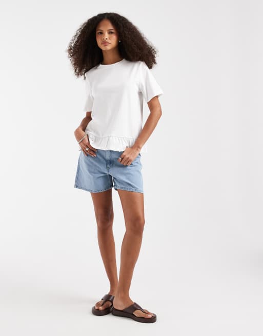 Camiseta blanca con ribete de volantes de Pieces, 3 de 4