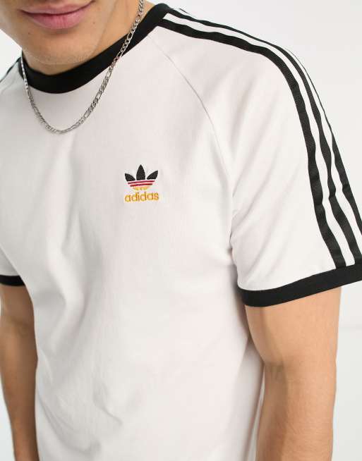 Camiseta blanca con tres rayas de adidas Originals