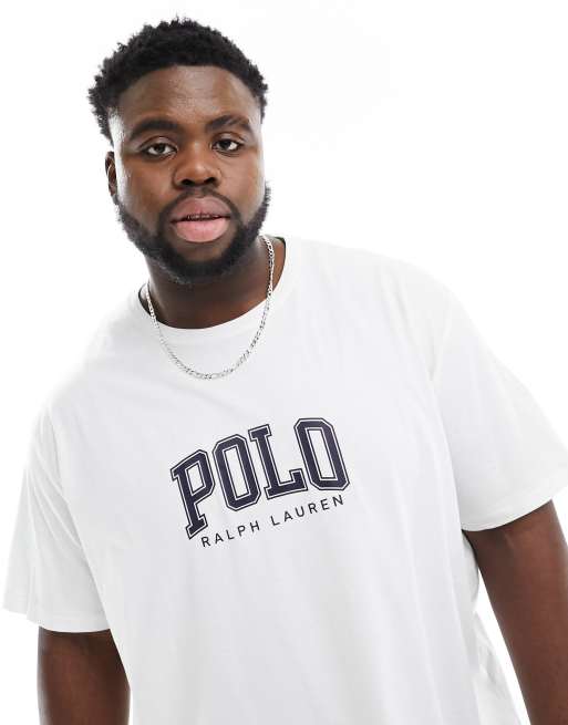 ClassicfuncenterShops PONY polo Ralph Lauren T Shirt mit Barenlogo in WeiB Camiseta blanca de corte clasico extragrande con logo universitario de PONY polo Ralph Lauren Big Tall