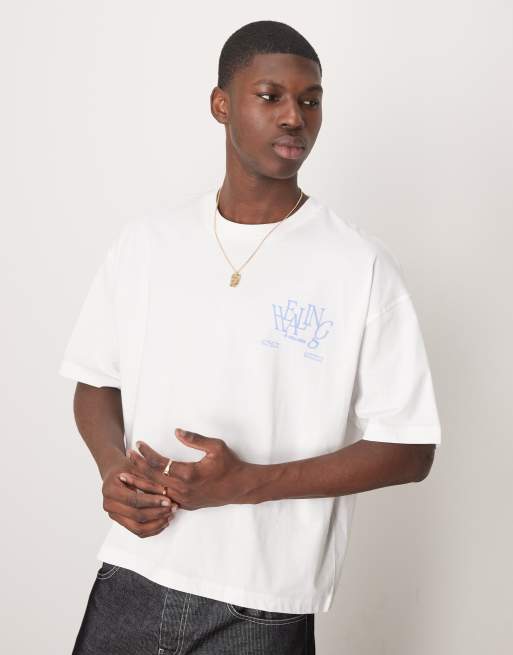 Camiseta blanca de corte cuadrado extragrande con estampado gráfico cósmico de ASOS DESIGN, 3 de 4