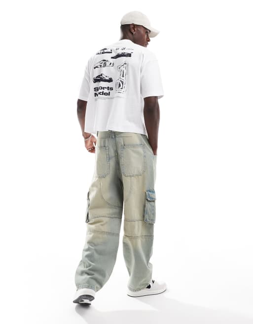 Camiseta blanca de corte cuadrado extragrande con estampado trasero de coches de ASOS DESIGN