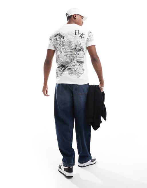 Camiseta blanca de corte estándar con estampado de estilo sukajan en la espalda de ASOS DESIGN, 4 de 4