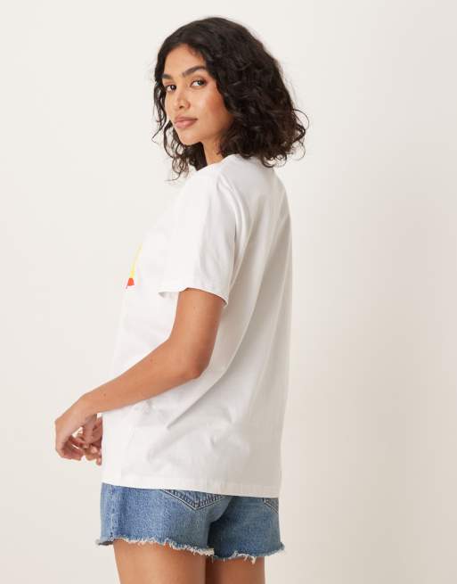 Camiseta blanca de corte estándar con estampado gráfico de flor de hibisco de ASOS DESIGN, 3 de 4