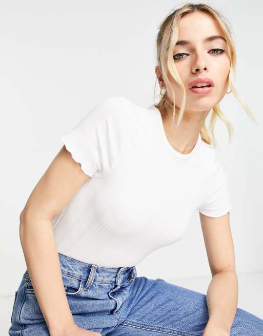 Camiseta blanca de corte slim con bordes ondulados de canalé variado de ASOS DESIGN, 3 de 4