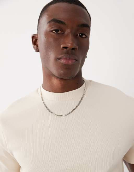 Camiseta blanca de corte slim con cuello alto de canalé de ASOS DESIGN, 3 de 5