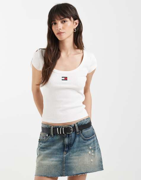 Camiseta blanca de corte slim con parche de canalé de Tommy Jeans - view 1