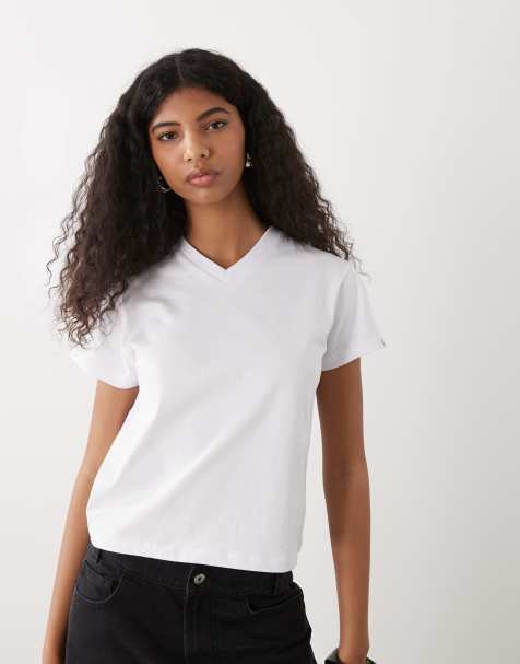 Camiseta blanca de manga corta con cuello de pico de COLLUSION - view 1