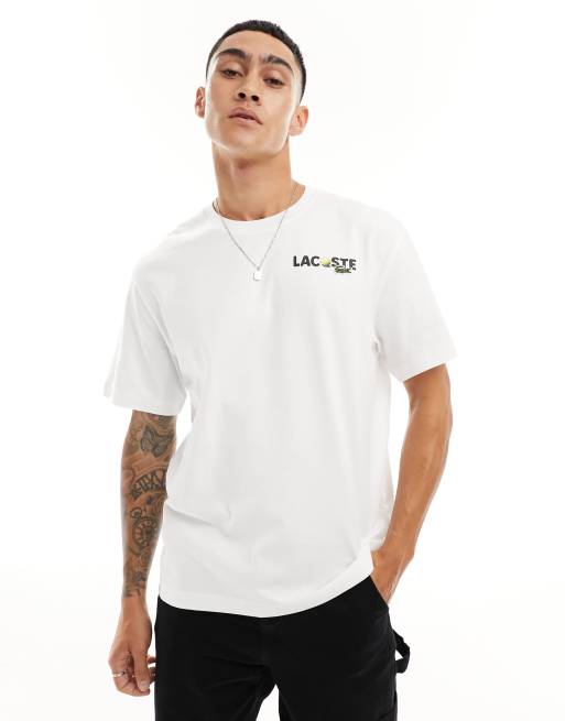 Camiseta blanca de manga corta con estampado gráfico en la espalda de Lacoste, 2 de 4