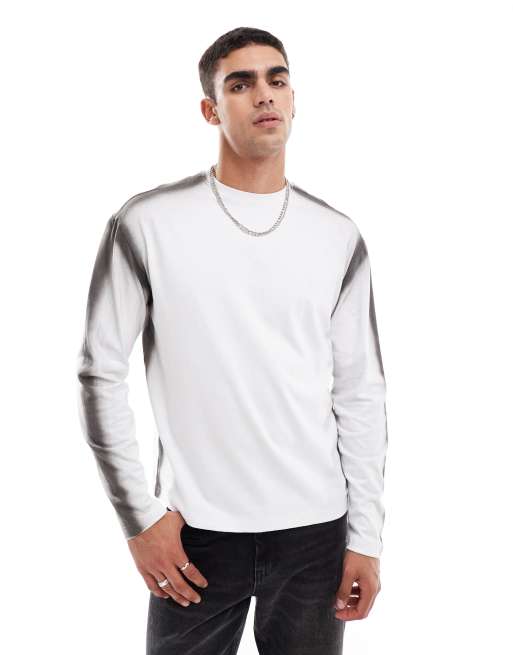 Camiseta blanca de manga larga con estampado aerografiado de Native Youth
