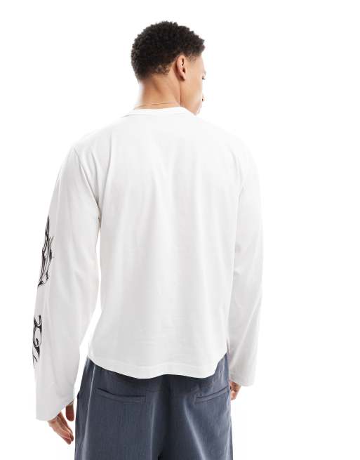 Camiseta blanca de manga larga con estampado gráfico cibernético de Cotton On, 3 de 4