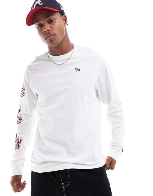 Camiseta blanca de manga larga con logo de New Era, 3 de 4