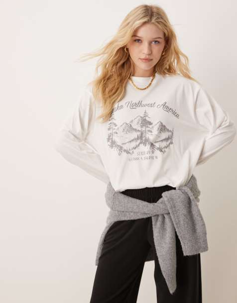 Camiseta blanca de manga larga y corte skater con estampado gráfico "Alaska" de ASOS DESIGN - view 1