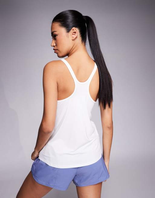 Camiseta blanca de tirantes Dri-FIT de Nike One Training, 4 de 4