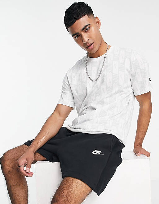 Hombre Tops | Camiseta blanca estampada Repeat Pack de Nike - LP49402