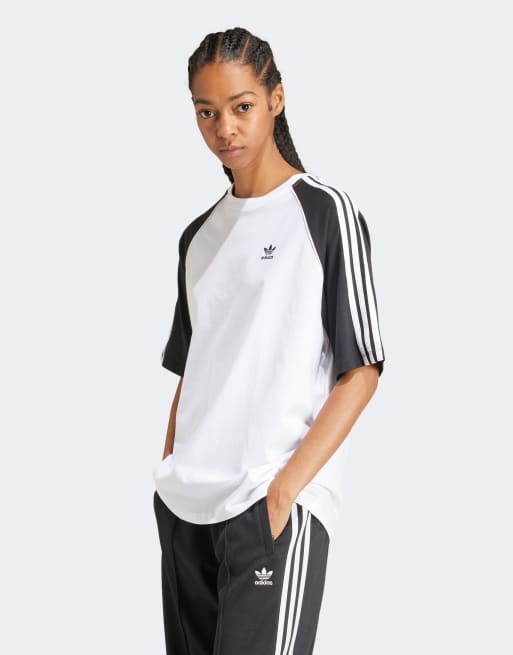 Camiseta blanca extragrande con diseño colorblock de adidas Originals