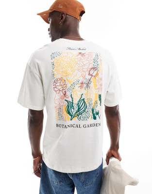 Camiseta blanca extragrande con estampado botánico en la espalda de Jack & Jones