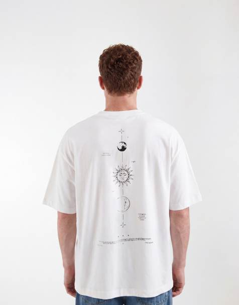 Camiseta blanca extragrande con estampado cósmico vertical en la parte central de la espalda de ASOS DESIGN - view 1