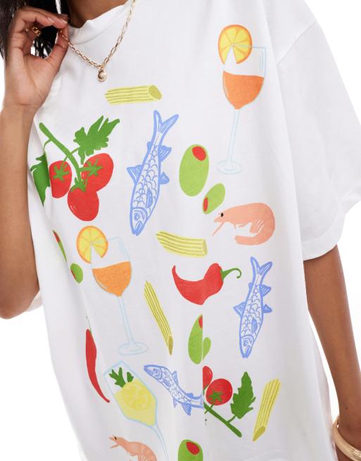 Camiseta blanca extragrande con estampado de comida en la espalda de ASOS DESIGN, 2 de 4