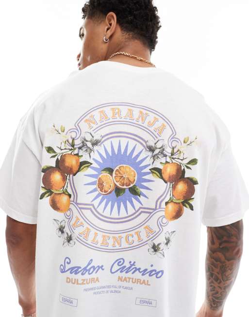 Camiseta blanca extragrande con estampado de naranjas en la espalda de ASOS DESIGN