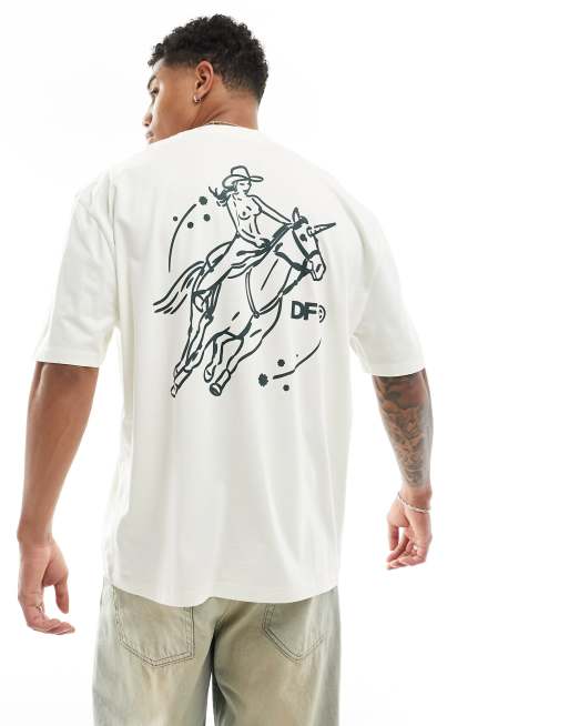 Camiseta blanca extragrande con estampado de vaquera en la espalda de ASOS Dark Future