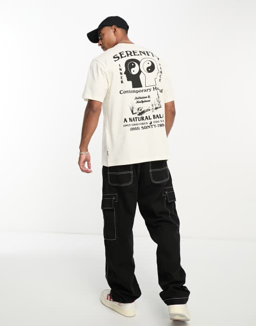 Camiseta blanca extragrande con estampado en la espalda 