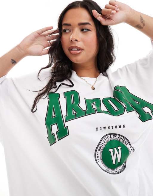 Camiseta blanca extragrande con estampado gráfico "Arizona" en relieve de ASOS DESIGN Curve, 3 de 4