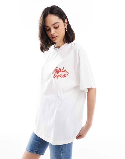 Camiseta blanca extragrande con estampado gráfico "Cafe Lé Espresso" en la espalda de ASOS DESIGN, 2 de 4