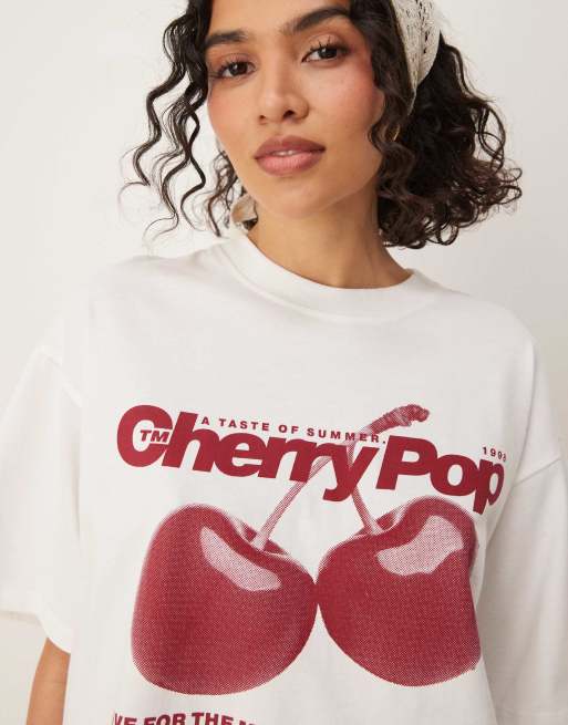 Camiseta blanca extragrande con estampado gráfico "Cherry Pop" de ASOS DESIGN, 3 de 4