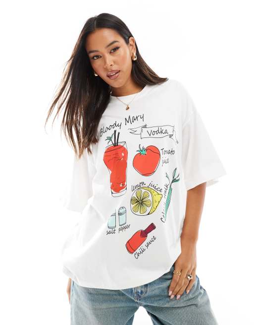 Camiseta blanca extragrande con estampado gráfico de cóctel y texto 