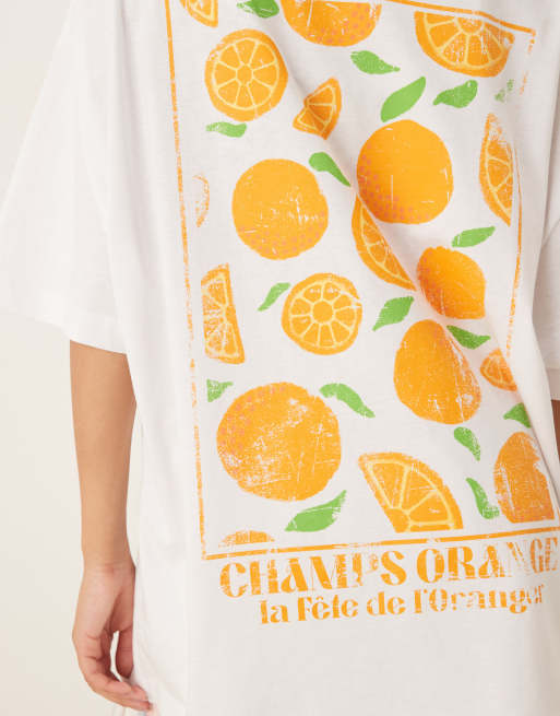 Camiseta blanca extragrande con estampado gráfico de naranja en la espalda de ASOS DESIGN, 4 de 4