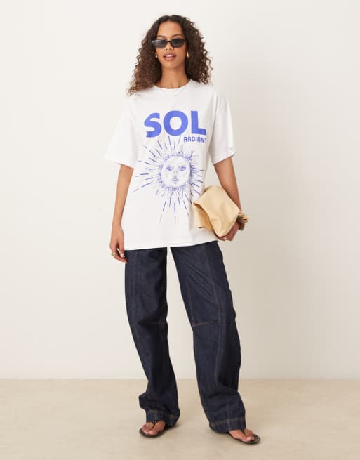 Camiseta blanca extragrande con estampado gráfico de sol de ASOS DESIGN, 4 de 4