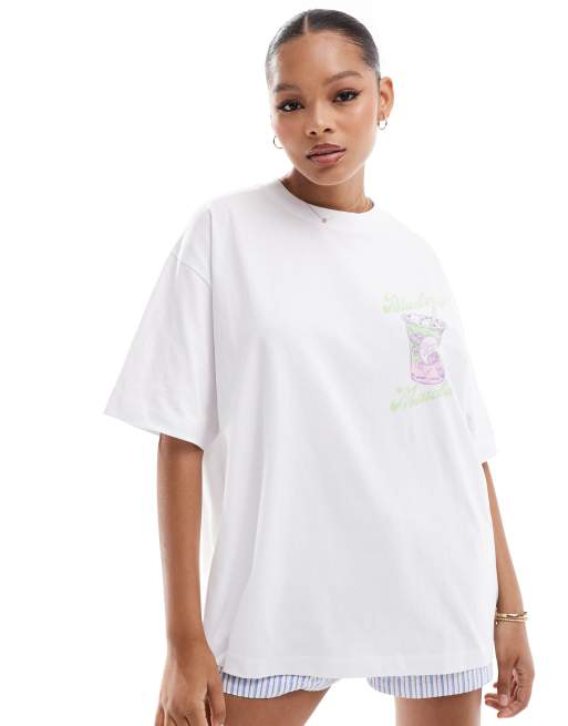Camiseta blanca extragrande con estampado gráfico de té matcha con arándanos de ASOS DESIGN, 2 de 4
