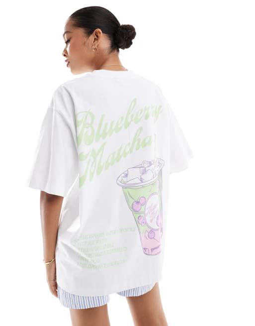 Camiseta blanca extragrande con estampado gráfico de té matcha con arándanos de ASOS DESIGN, 3 de 4