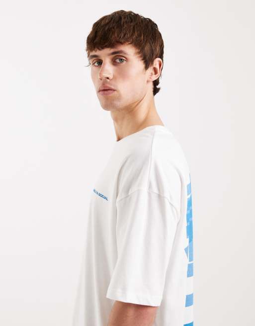 Camiseta blanca extragrande con estampado gráfico de texto en japonés de ASOS DESIGN, 4 de 5