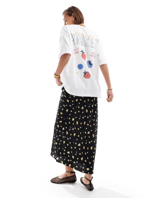 Camiseta blanca extragrande con estampado gráfico "Fruit Market" de ASOS DESIGN, 3 de 4