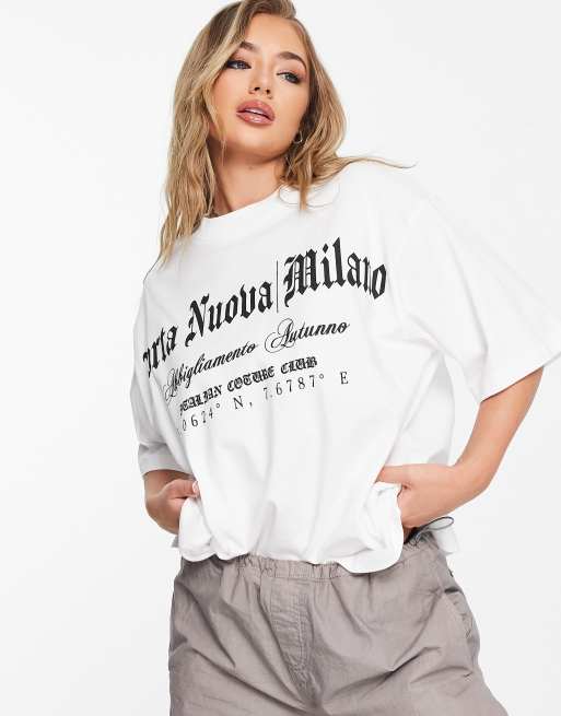 Camiseta blanca extragrande con estampado gráfico 
