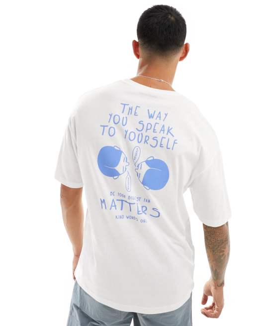 Camiseta blanca extragrande con estampado 