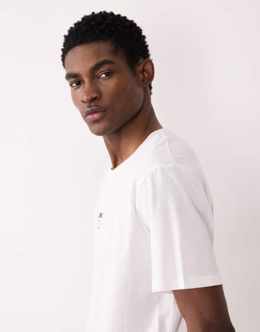 Camiseta blanca extragrande con logo en la parte delantera de JJ Rebel, 4 de 5