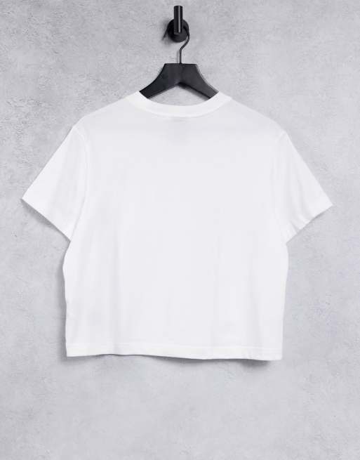 Camiseta blanca extragrande de corte cuadrado con logo de Nike, 2 de 4