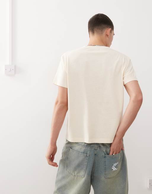 Camiseta blanca extragrande de manga corta y corte antifit con detalles estampados de COLLUSION, 4 de 4