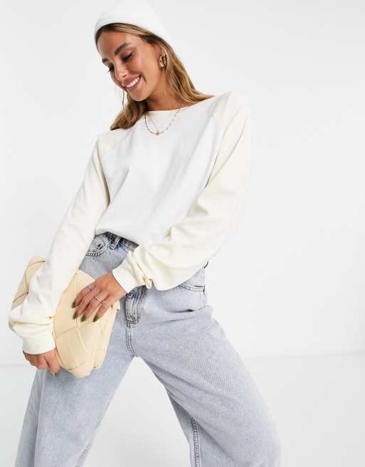 Camiseta blanca extragrande de manga larga estilo béisbol de Topshop