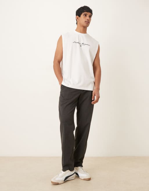 Camiseta blanca extragrande sin mangas con estampado gráfico de paisaje de ASOS DESIGN, 2 de 5
