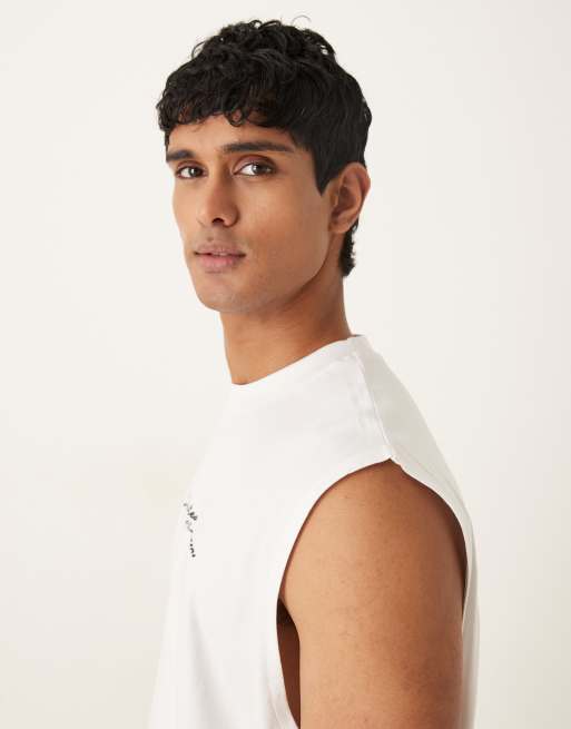 Camiseta blanca extragrande sin mangas con estampado gráfico de paisaje de ASOS DESIGN, 4 de 5